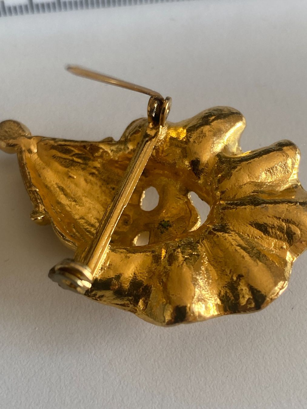 Spille & Fermagli: Grosse Harlekin, Clown Brosche, goldfarben – Usato da Gümligen venduto da Primeselection 2