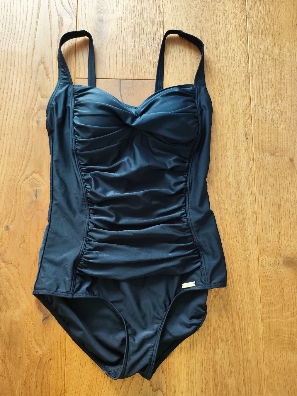 Lascana Badekleider & Bikinis: LASCANA Badeanzug »Saphir Gr. 40C – Gebraucht aus Kriens von KleineD