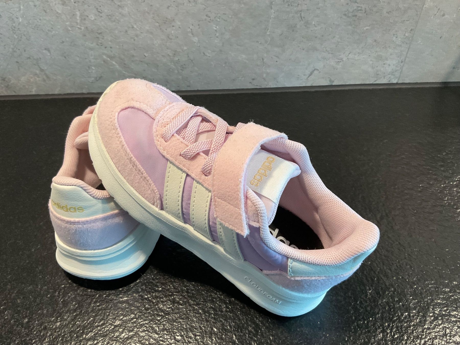 Adidas Scarpe per ragazze: Sneakers Adidas – Usato da Neuchâtel venduto da sta_7qfy 2
