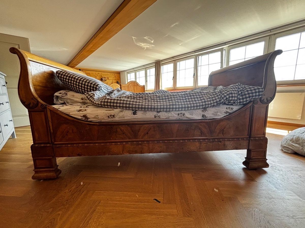 Lits: Pretty antique bed frame  – D'occasion à Speicher par ell_ljc2