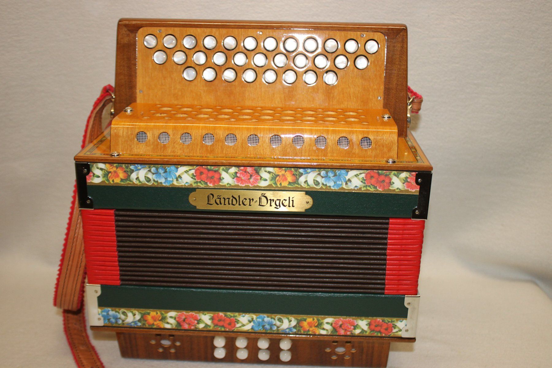 Strumenti musicali: Schönes Ländler Örgeli – Usato da Thun venduto da Eika43