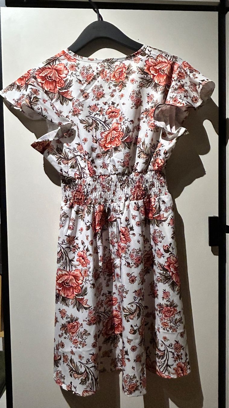 Vestiti: NEU Sommerliches Kleid mit Blumenmuster, Gr.S – Nuovo e nell'imballaggio originale da Münchenstein venduto da einElement 1