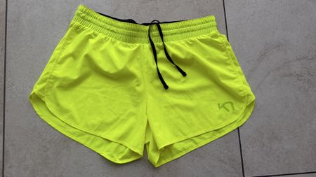 Kari Traa Shorts, Neon Gelb, neu Grösse M