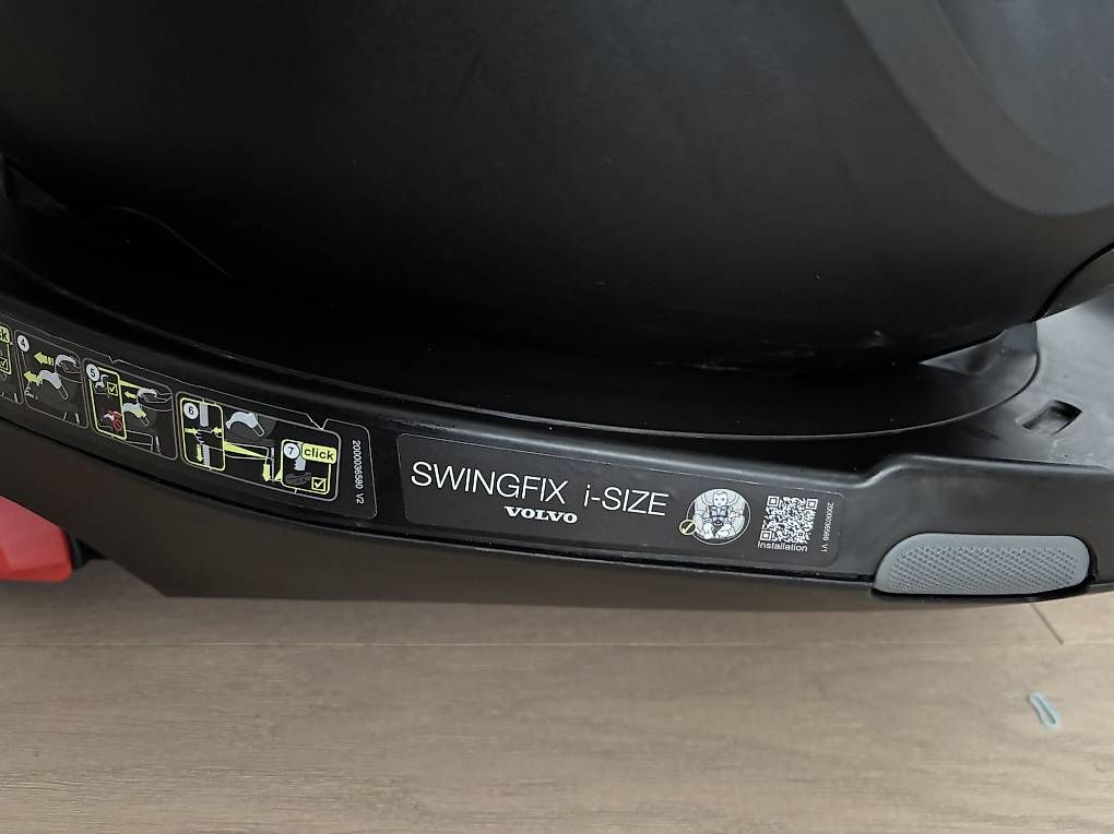 Britax Römer Seggiolini per auto: Britax Romer Swingfix M i size Volvo – Usato da Bevaix venduto da MPaw 3