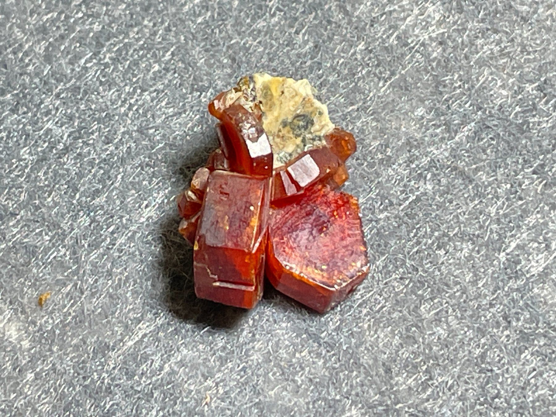 Minerali & Pietre curative: Vanadinite – Nuovo (secondo la descrizione) da Cernier venduto da Tashi_Delek 2