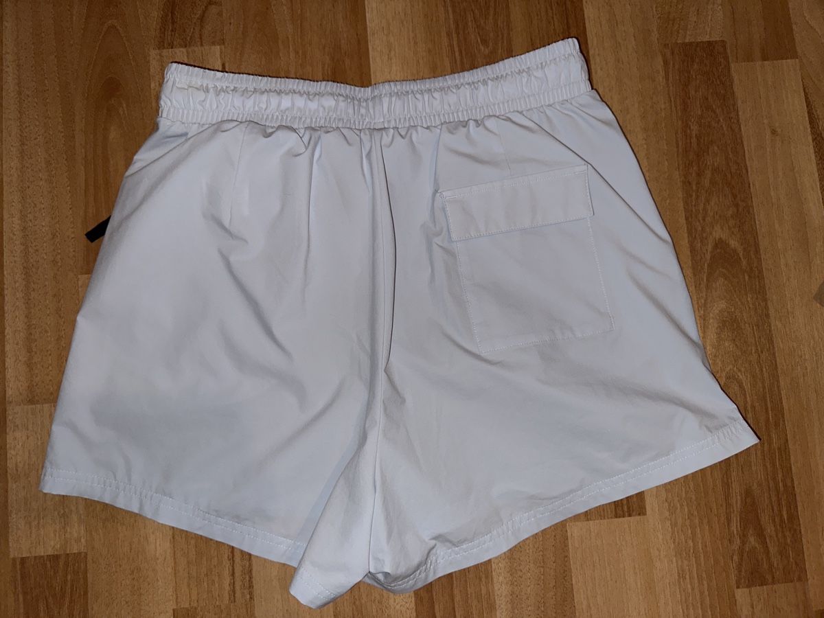 Adidas Pantaloni: Adidas Kurze Hose Gr. 170 – Usato da St. Gallen venduto da mai_zpt7 1