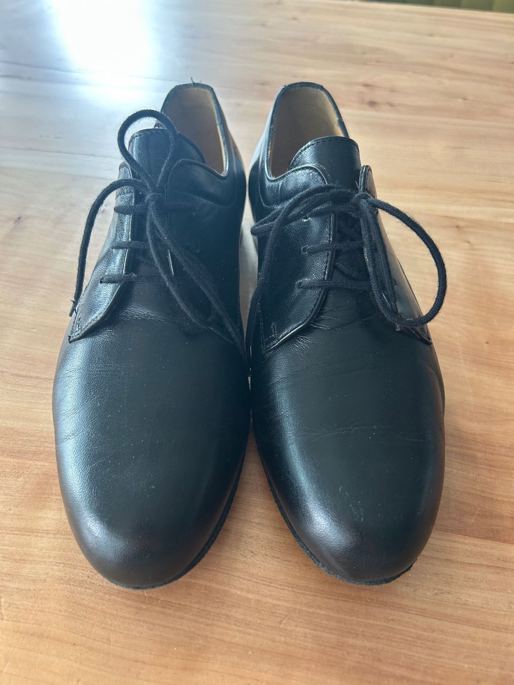 Chaussures hommes: Tanzschuhe Werner Kern Schwarz Leder Damengrösse 7  1/2 – D'occasion à Kaltbrunn par lagone1