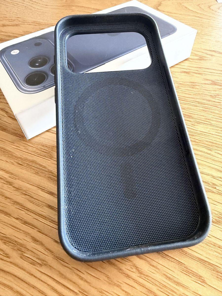 Apple Portables: iPhone 17 Pro Deep Blue 1TB inkl. Magsafe Case  – Neuf (Voir description) à Strengelbach par Foxmeier 3