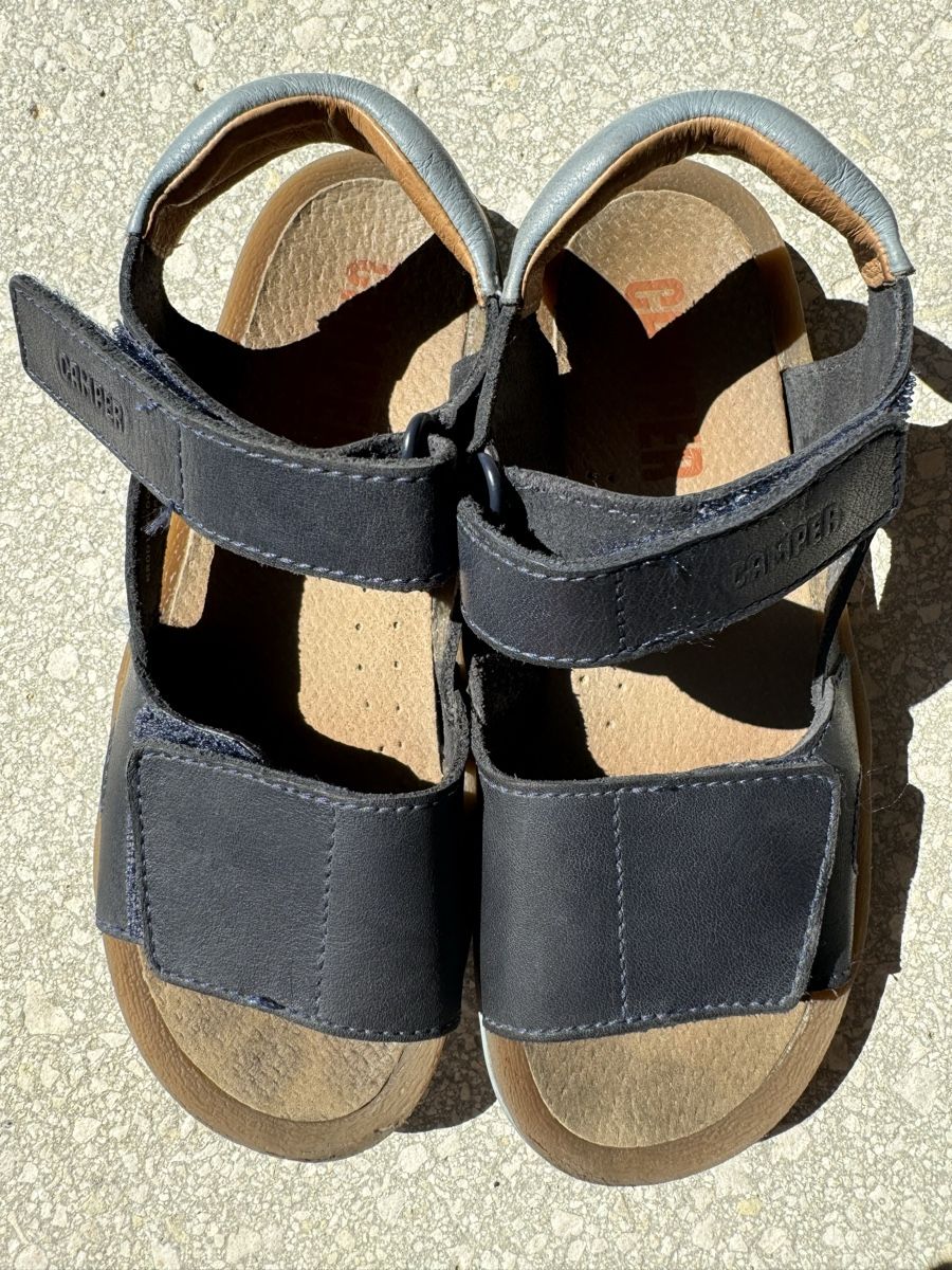 Camper Schuhe für Jungen: Camper Sandalen dunkelblau Leder Gr. 31 – Gebraucht aus Brütten von Rod816 3