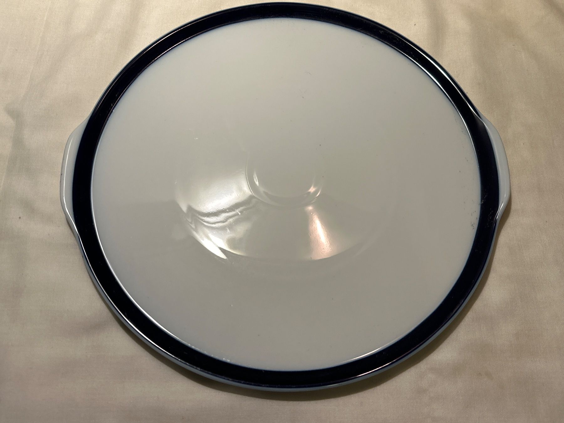 Hutschenreuther Servierplatten: Hutschenreuther "Olivia 63" Servierplatte, Durchmesser 32 cm – Gebraucht aus Zürich von Chaeffeler