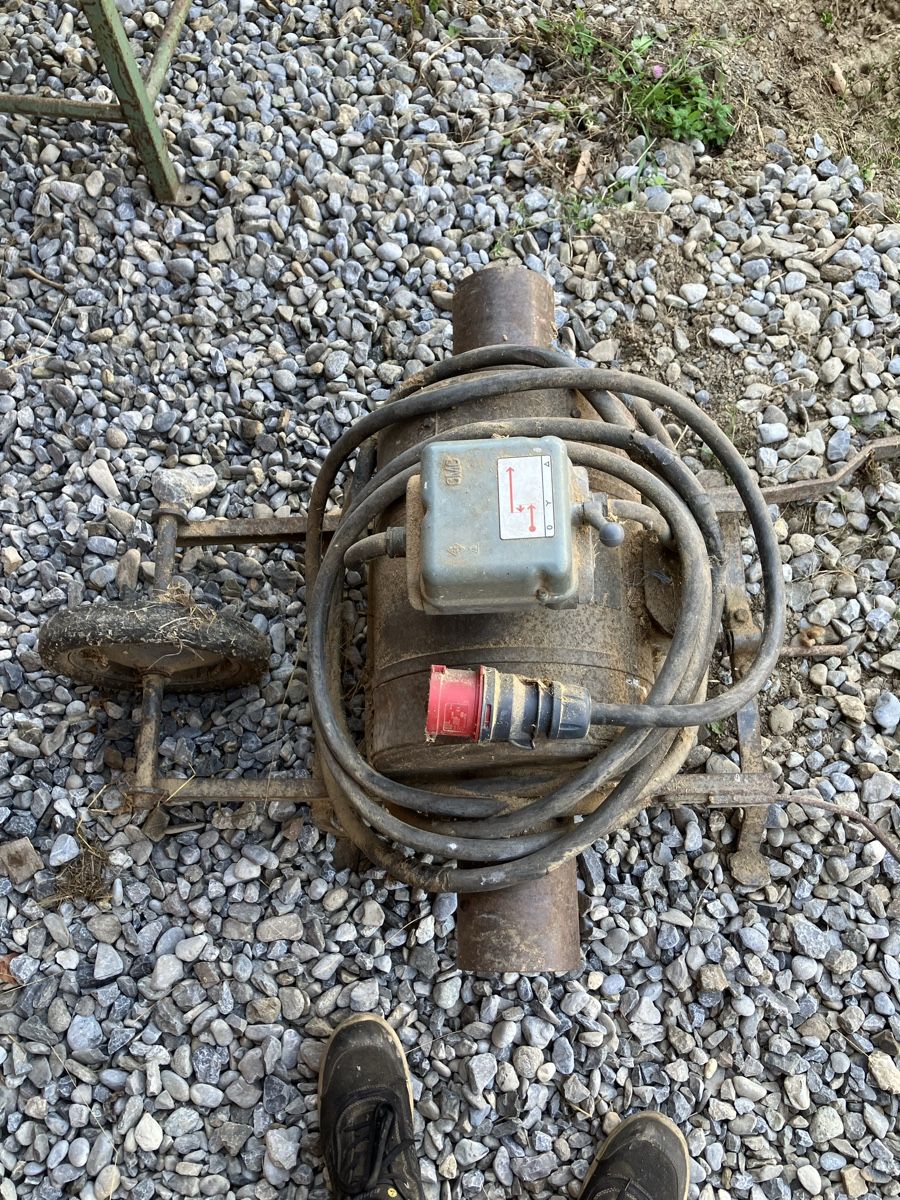 Tutte le macchine: Holzfräse mit Elektromotor – Usato da Obbürgen venduto da Misler84 1