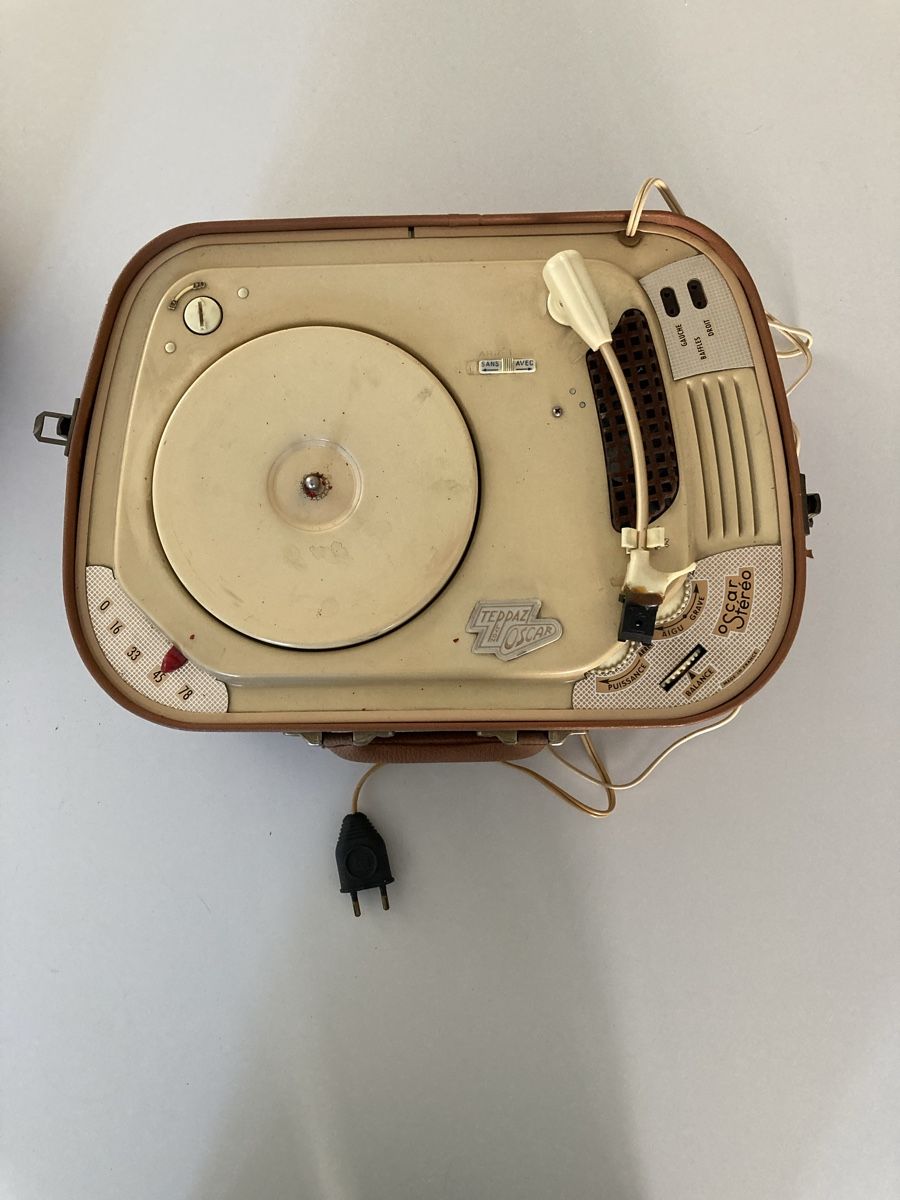 Giradischi: Tourne disque vintage – Usato da Poliez-Pittet venduto da dav_h8tl 1