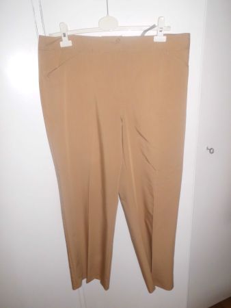 Pantalon beige T. 48