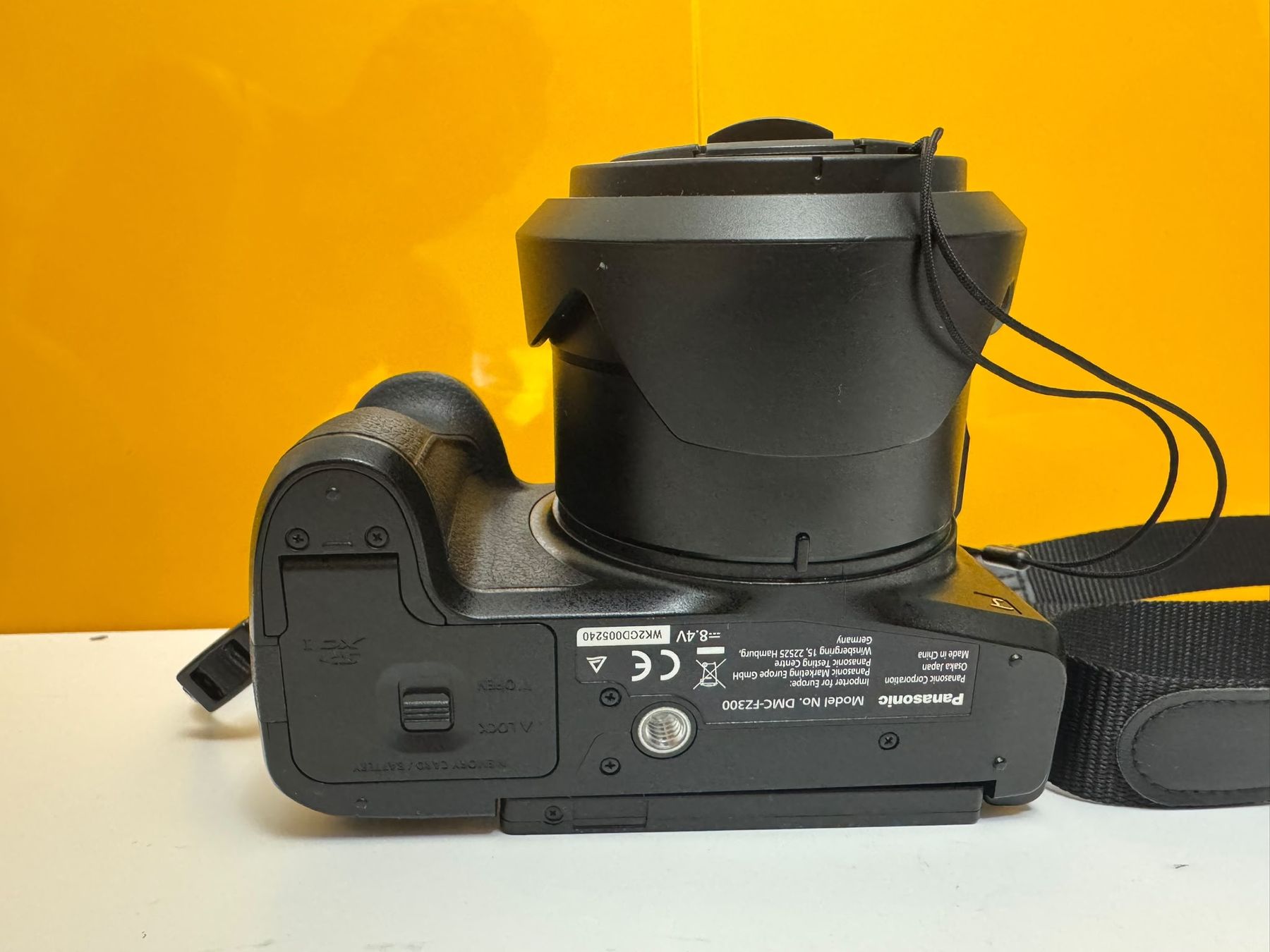 Panasonic Fotocamera: Panasonic Lumix DMC-FZ300 – Nuovo (secondo la descrizione) da Bellevue venduto da agh_v8c7 8