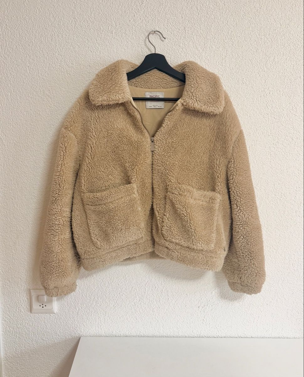 Pull&Bear Giacche: Jacke aus Teddyfell – PULL&BEAR – Usato da Bonstetten venduto da AngelaF23 5