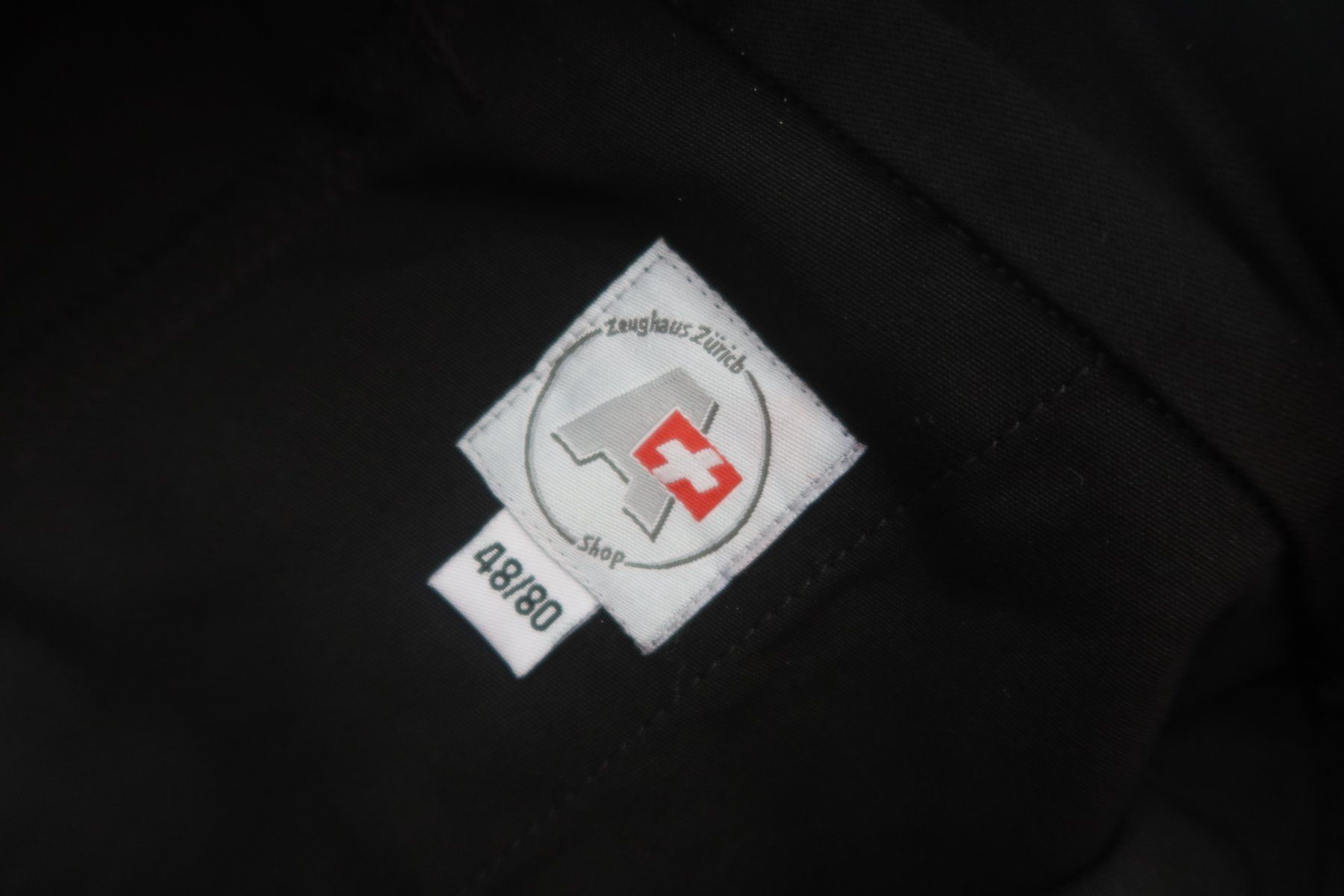 Pantalons: Uniform Hose Schwarz – Neuf (Voir description) à Chur par zowie72 2