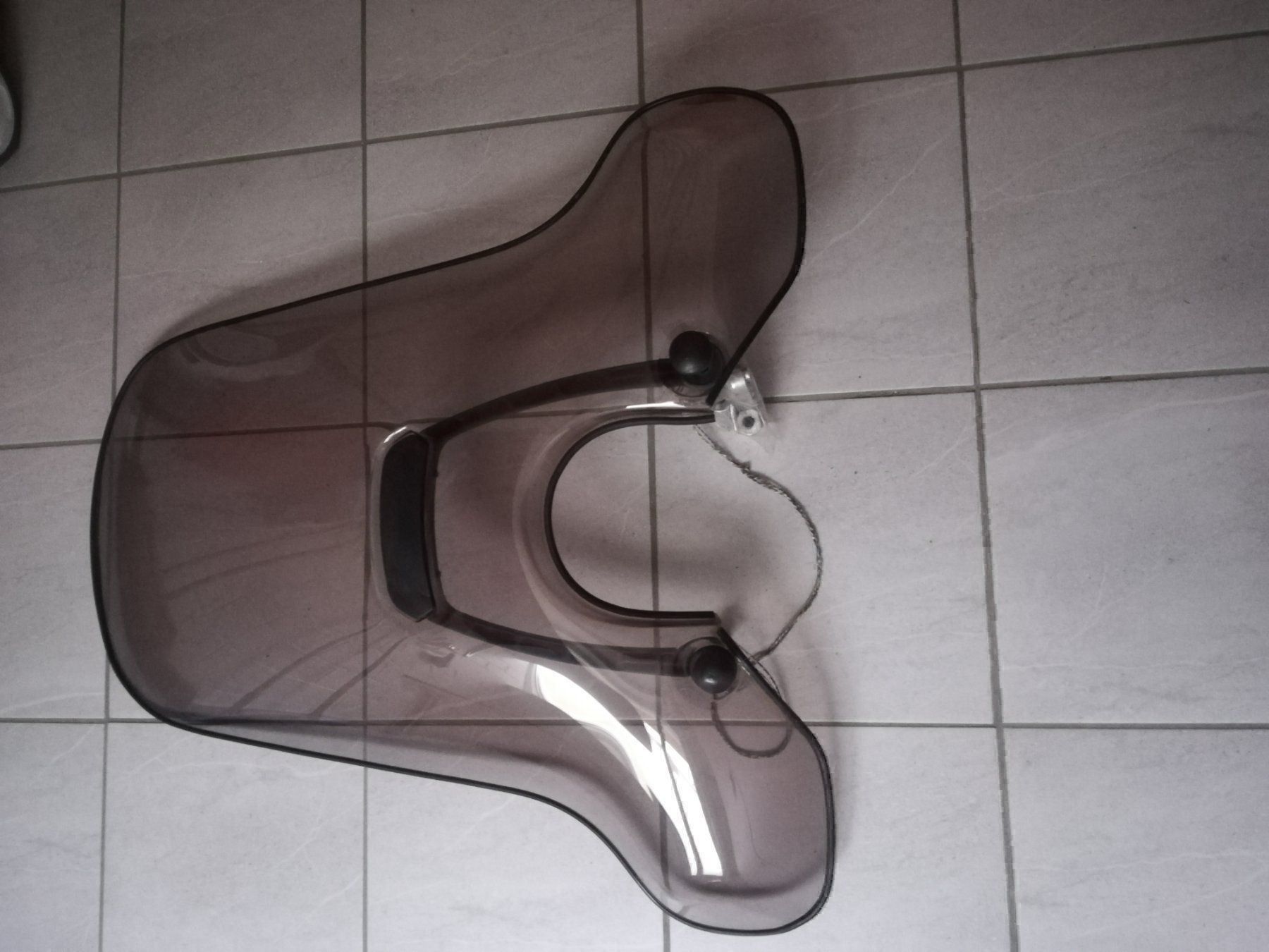 Vespa Scooter: Vespa 125 PX Windschutzscheibe – Usato da Schötz venduto da Willys5401 1