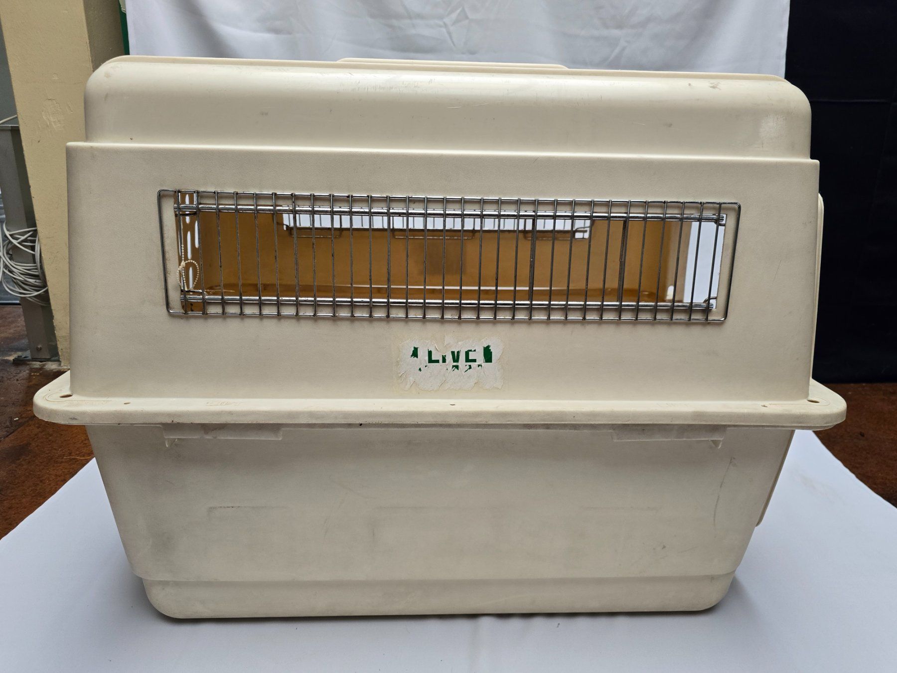 Käfige, Transport & Sicherheit: Hundetransportbox – Gebraucht aus Wetzikon ZH von Inhes1 1
