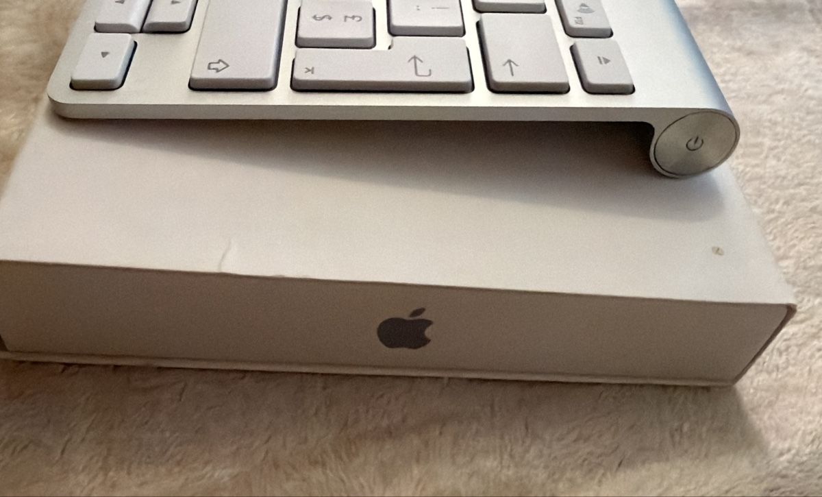 Apple Tastaturen: Apple wireless Keyboard – Gebraucht aus zürich von sianna.zrh 3