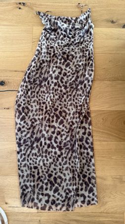 Zara Leopard Print Midi Dress - Perfect for Summer Nights!