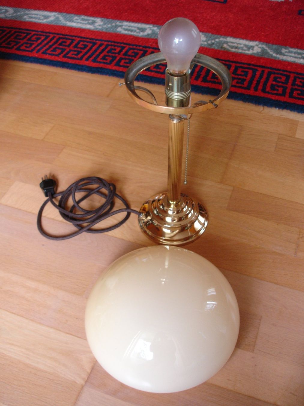 Lampade: Berliner Messinglampe, Messing Lampe, Tischleuchte – Usato da Zürich venduto da phawkg 1