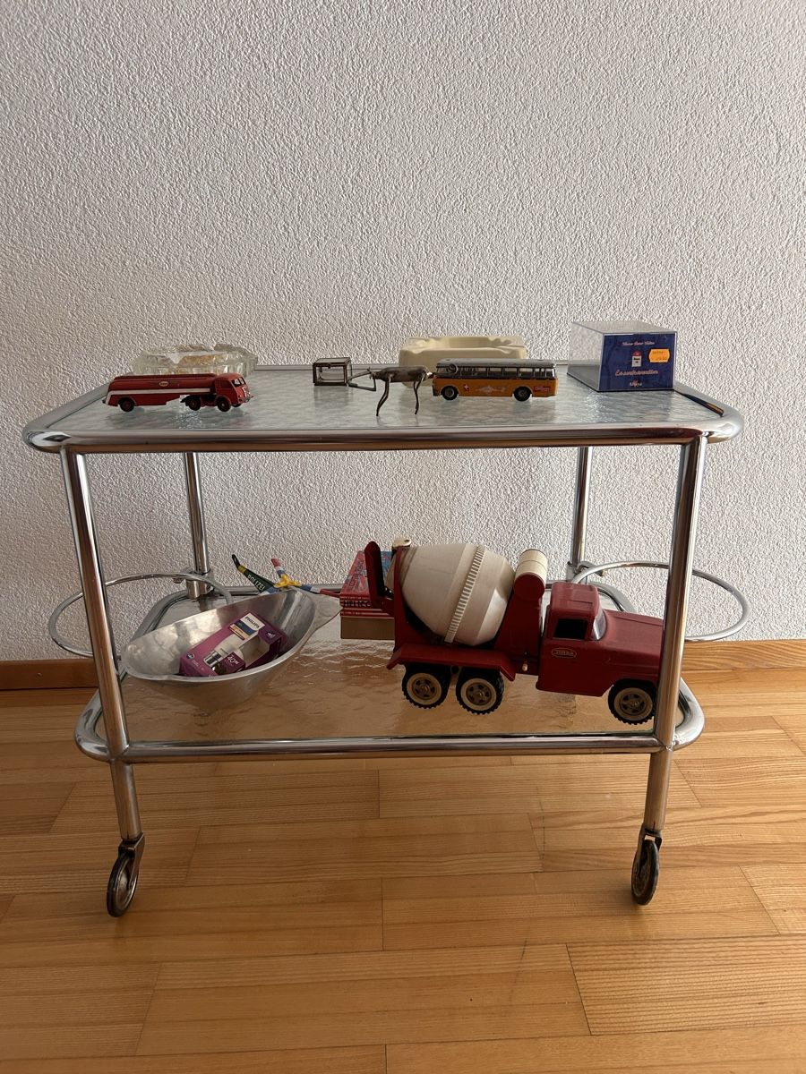 Carrelli di servizio: Servierwagen mit Glastablaren – Usato da Rüthi (Rheintal) venduto da simba8312 7
