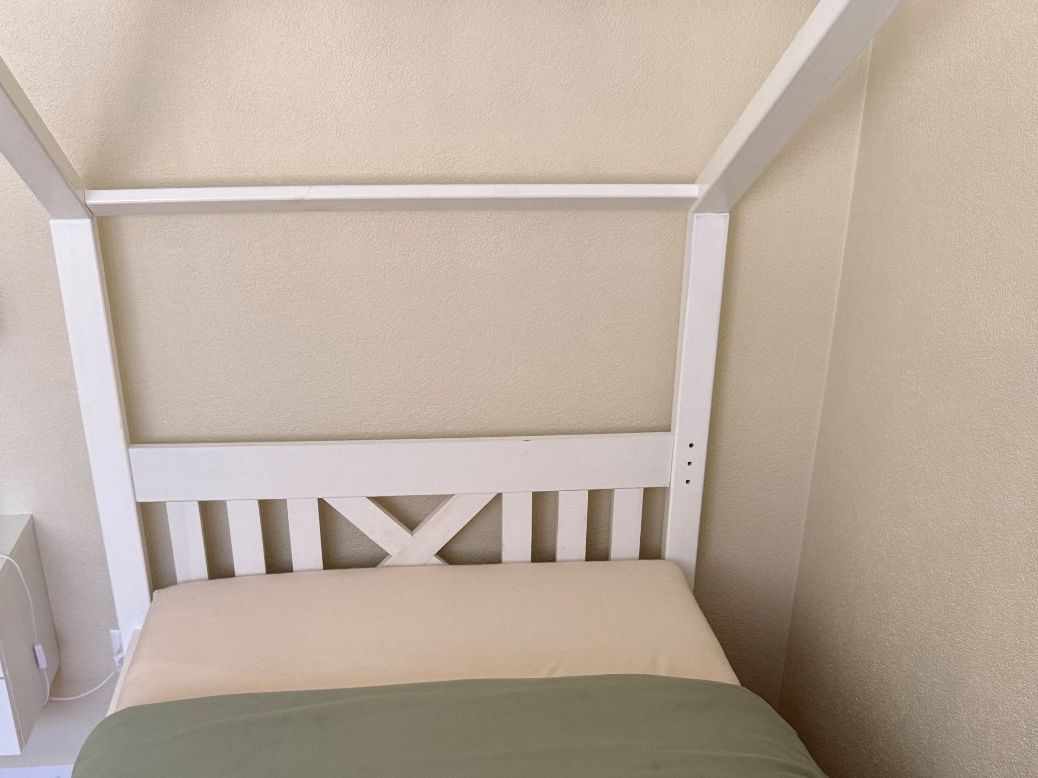 Letti: Hausbett – Usato da Naters venduto da Zelja88 1