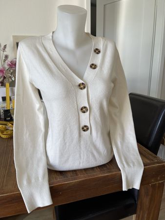 Joli pull-over Carolle S, parfait état couleur écru