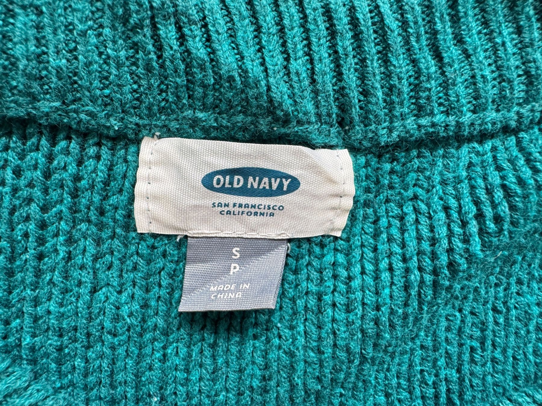 Maglioni & Felpe: Old Navy pullover cable knit 60% cotton Women S – Usato da Neuchâtel venduto da _Easy_to_Find_ 1