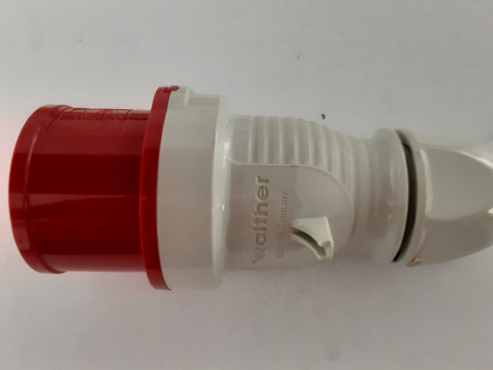 Walther Spine: Stecker Walther rot weiss 5-polig 32A 400V – Usato da Bronschhofen venduto da Faentl59 1