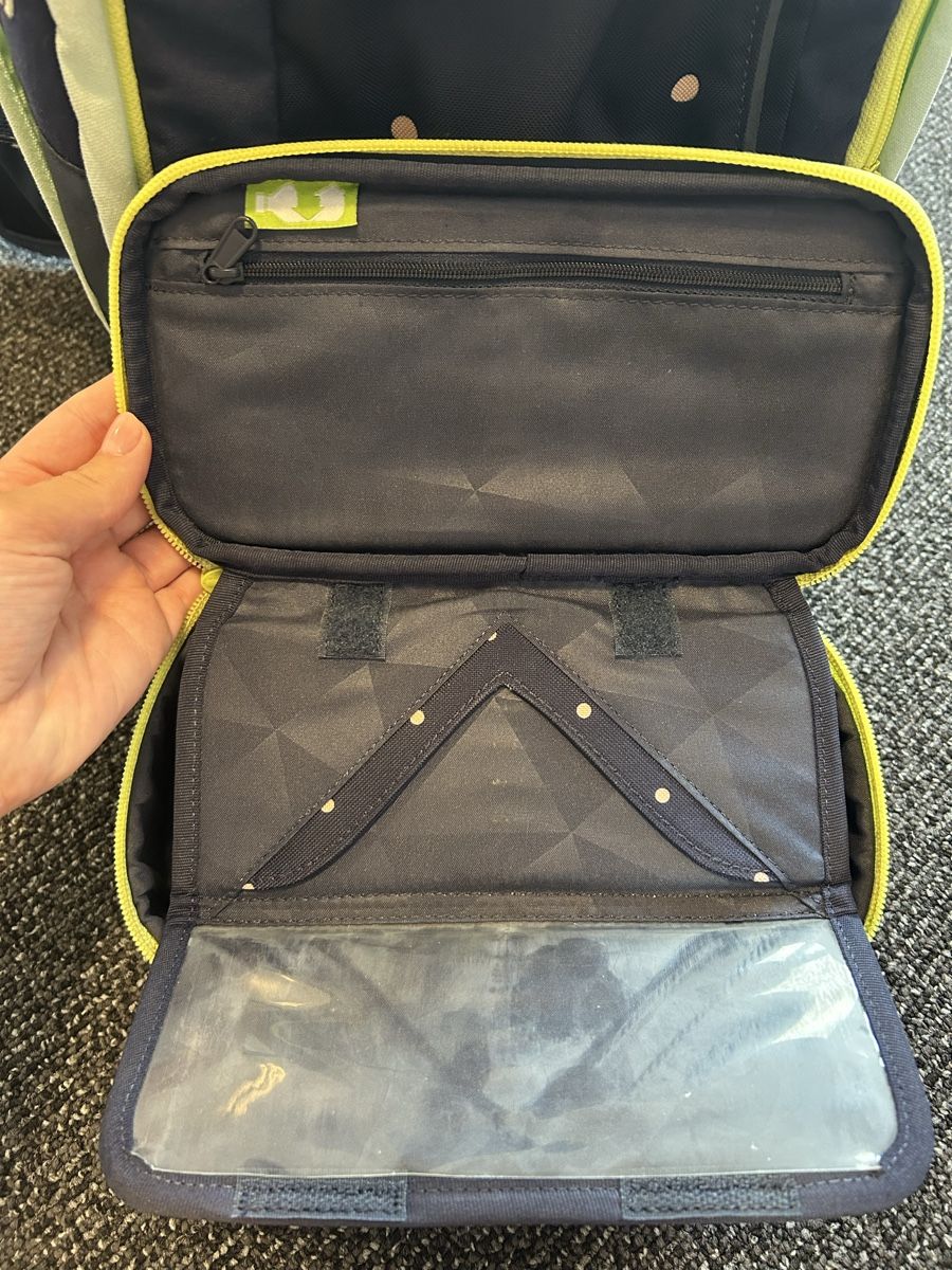 Satch Kindertaschen: Satch Rucksack mit Etui Pünktli Design dunkelblau  – Gebraucht aus Schwellbrunn von ser_75mj 9