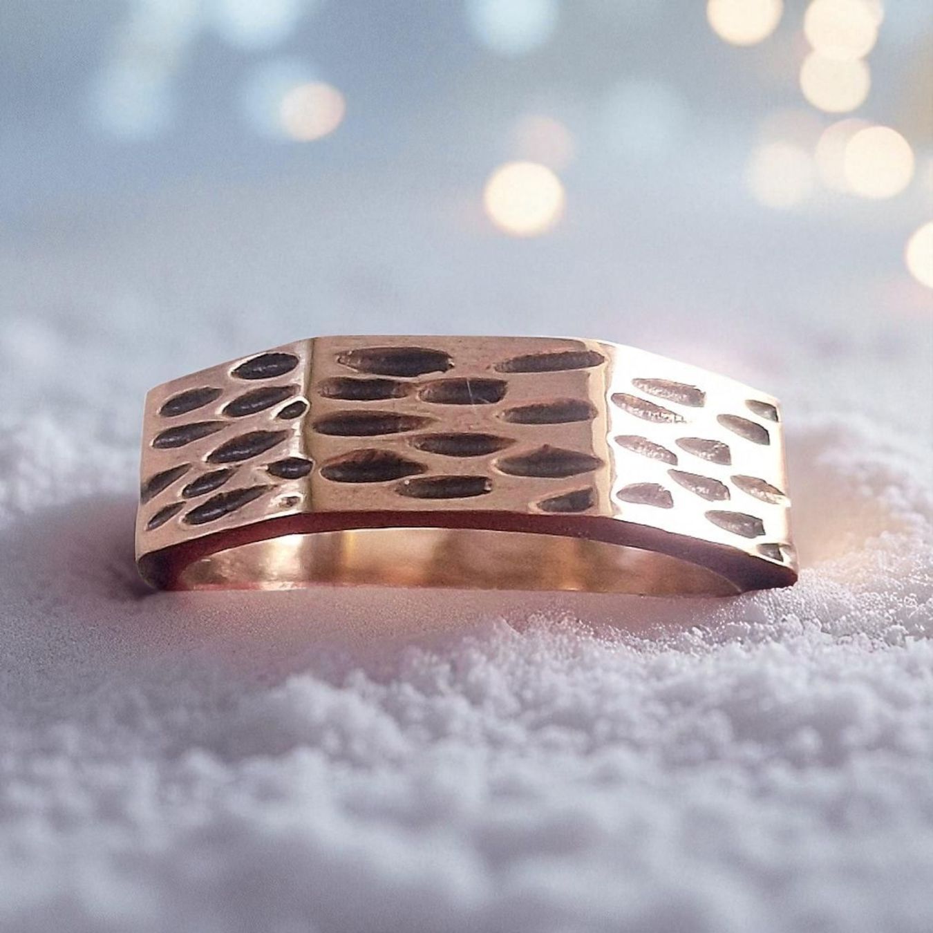Anelli: Achteck-Ring Bronze, gefurcht,  Ringgrösse 49 – Nuovo e nell'imballaggio originale da Aarau venduto da Schmuckhoehle_MD 6