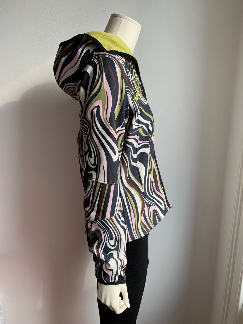 Bogner Giacche: Bogner Fire+Ice: Extravagante Softshell Jacke, 36, NP $750.- – Nuovo (secondo la descrizione) da Luzern venduto da designluzern 5
