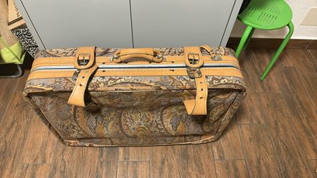 Valise vintage en tissu avec roulettes