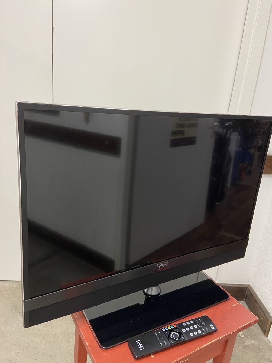 Televisori: Metz Cosmo 32" TV – Usato da Dietikon venduto da brocki-eyra 6
