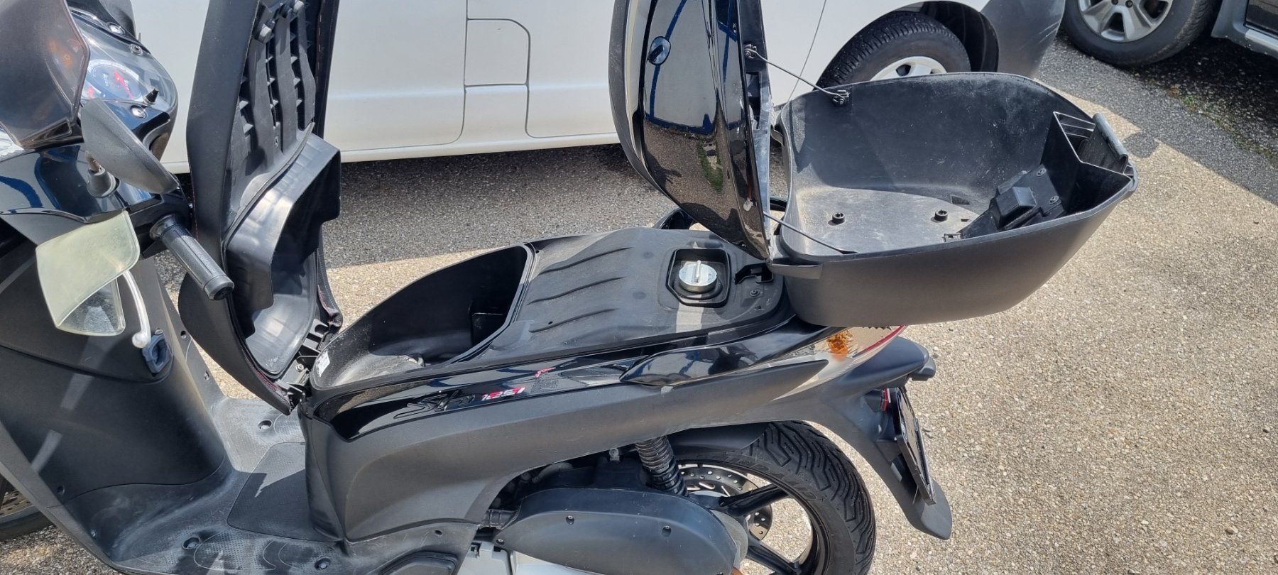Honda Scooter: Roller Honda SH125i - startet nicht – Difettoso da Safnern venduto da 1EJR8 4
