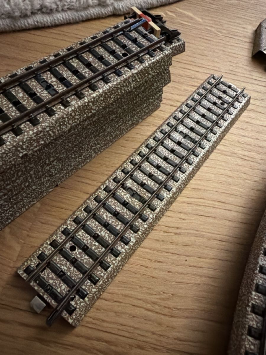 Märklin Modelleisenbahnen: Diverse M Gleise Märklin – Gebraucht aus Reiden von studi_01 1