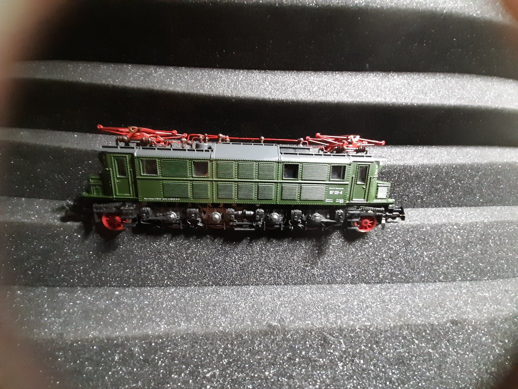 Rivarossi Modelleisenbahnen: RIVAROSSI 117 121-4 REF.4 – Gebraucht aus Avully von RIVALIS 2