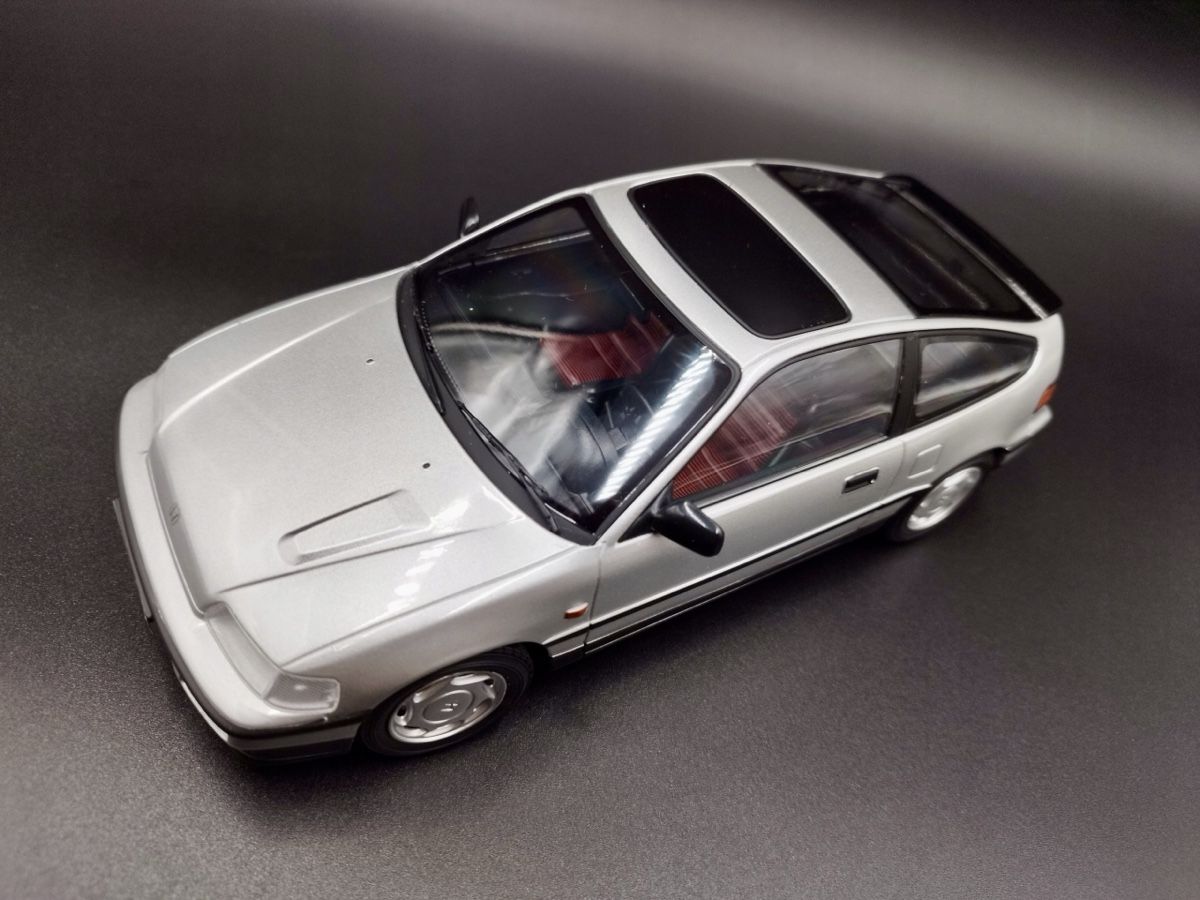 Honda Modellini d'auto: HONDA CRX 1990 MASSSTAB 1:18 SILBER – Nuovo e nell'imballaggio originale da Erlenbach im Simmental venduto da Model_box 5