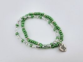 Damenarmband Rocailles in Grün und Crystal mit Herz Charm