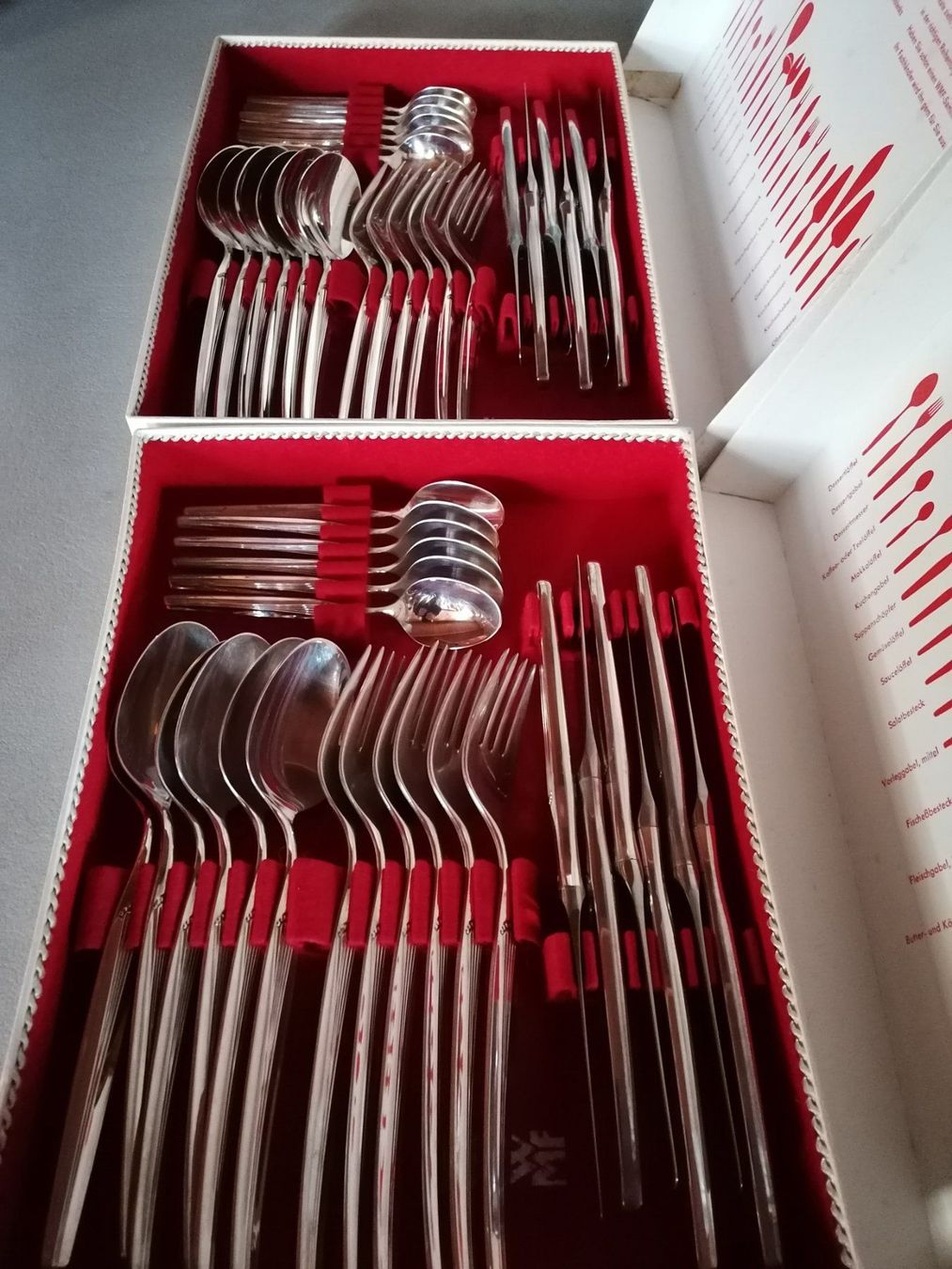WMF Set di posate: WMF Besteck versilbert, Serie Madrid 48 teilig gebraucht – Usato da Schwanden i.E. venduto da Cothesama 1