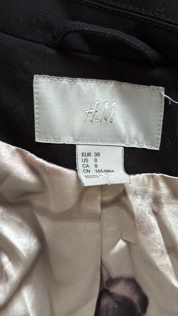 H&M Completi & Tailleur: H&M Blazer Gr. 38 Schwarz – Usato da Zürich venduto da Aya03 1