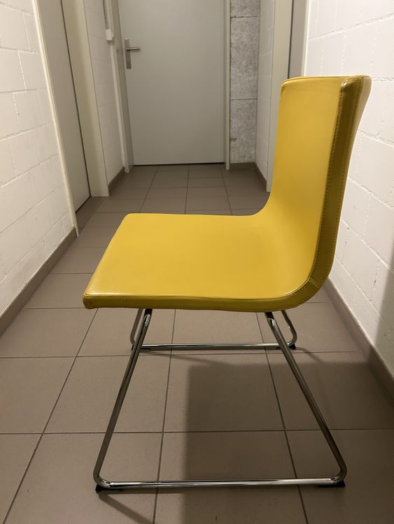 Zwei gelbe IKEA Designer Stühle Kaufen auf Ricardo