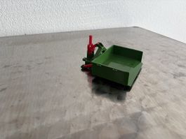 Kipper Mulde Anhänger grün rot für Traktor