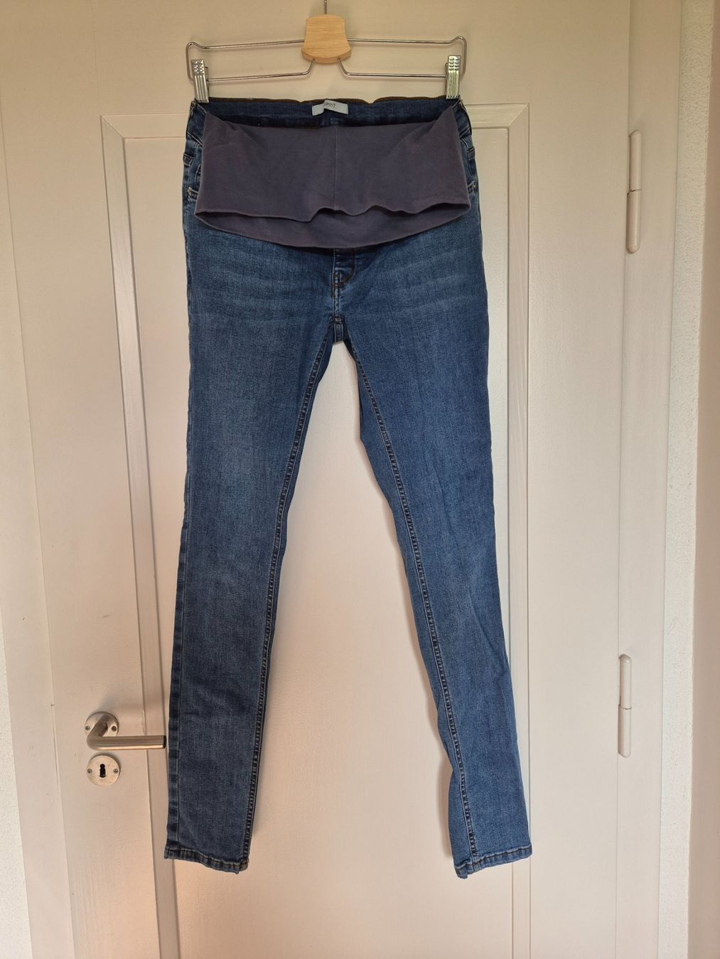 Esprit Kleiderpakete: Umstandsjeans und Pulli Esprit Grösse 38/M – Gebraucht aus Bern von hpr_mw59 1