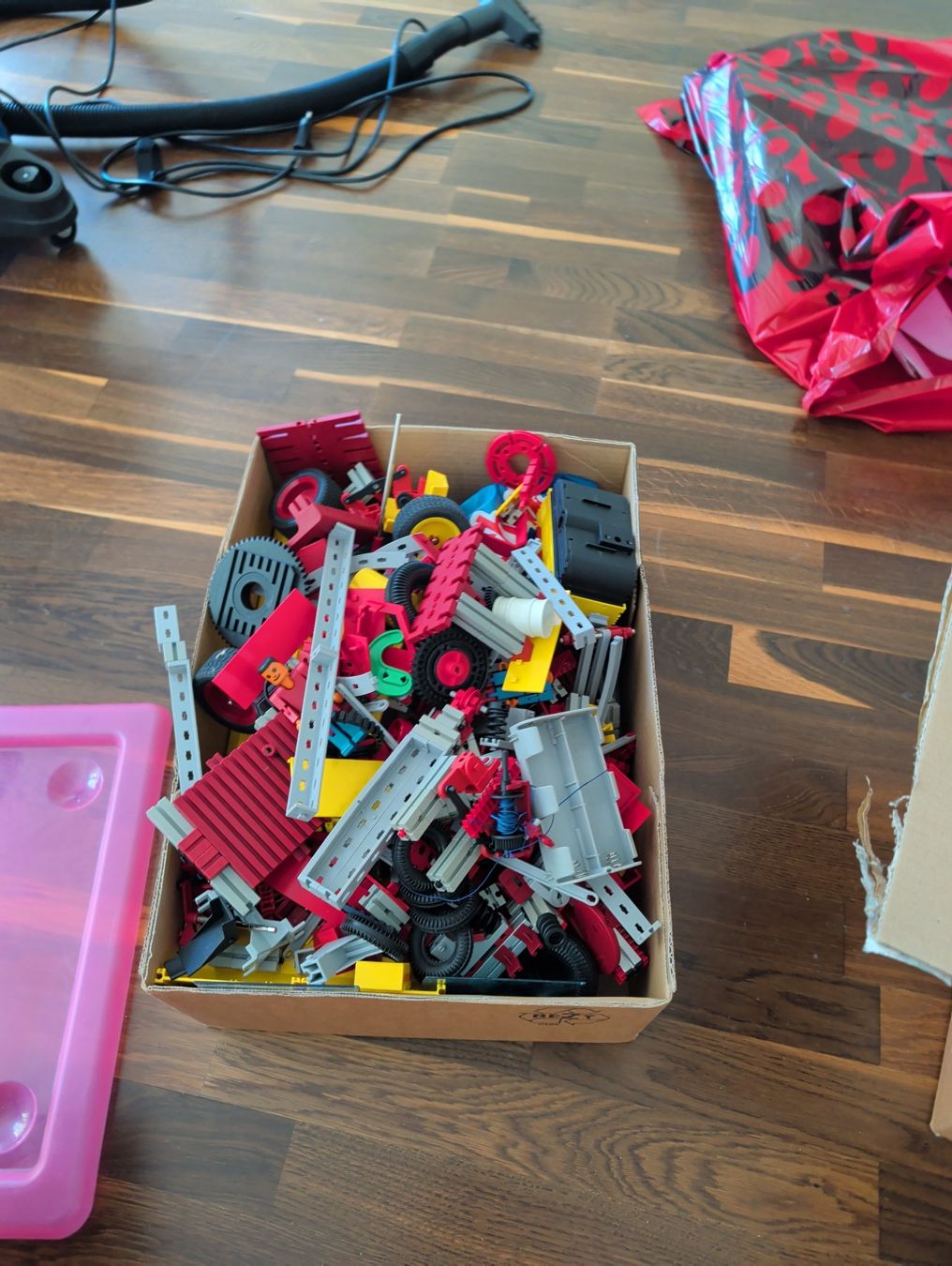 Fischer Jouets: 3 Kisten Fischertechnik – D'occasion à Zürich par KalokaK. 2