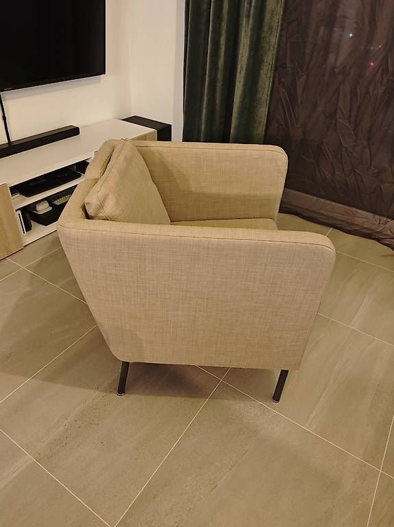 Poltrone: Fauteuil Ikea EKERÖ beige – Usato da Saxon venduto da Bastien.vial 1
