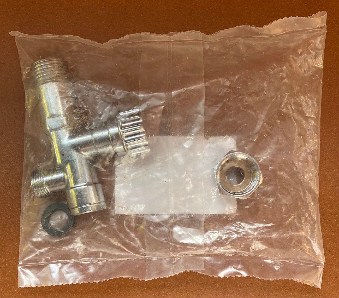 Robinetterie: Doppelspindel Eckventil, Marke: Schell – Neuf avec emballage d'origine à Orselina par Vrenegonde 1