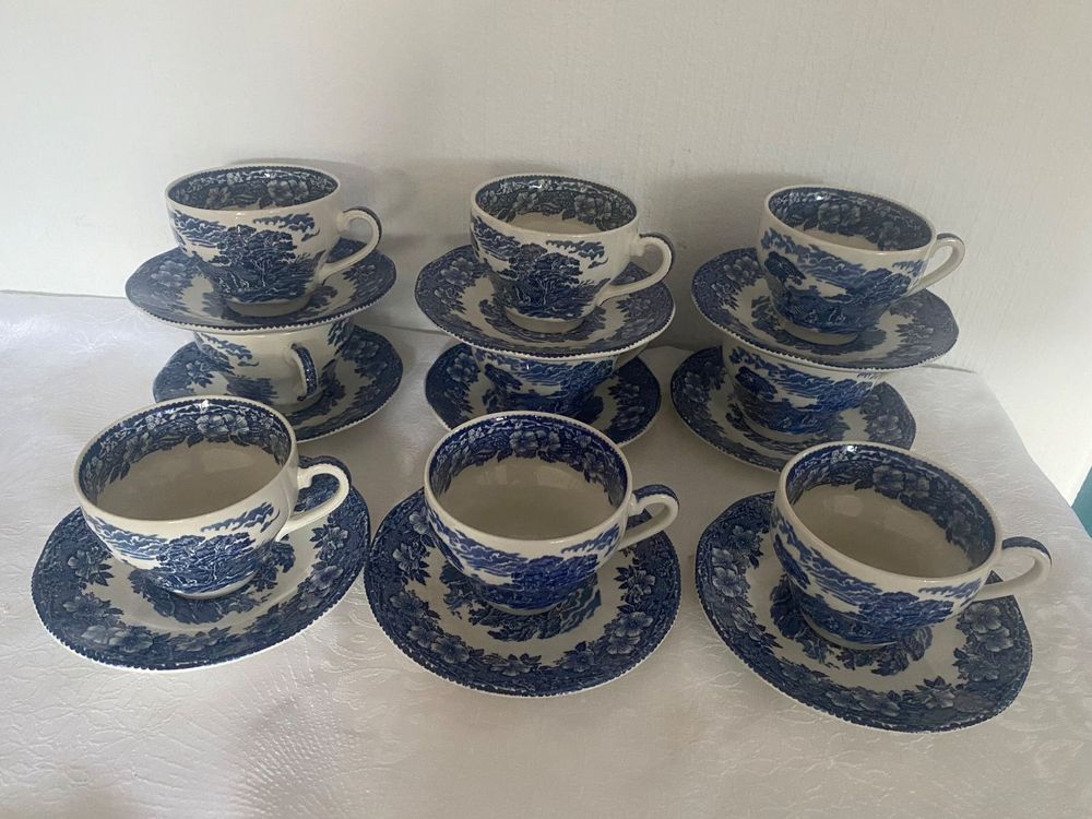 Ensemble Tasses Et Sous Tasses Porcelaine De Digoin
