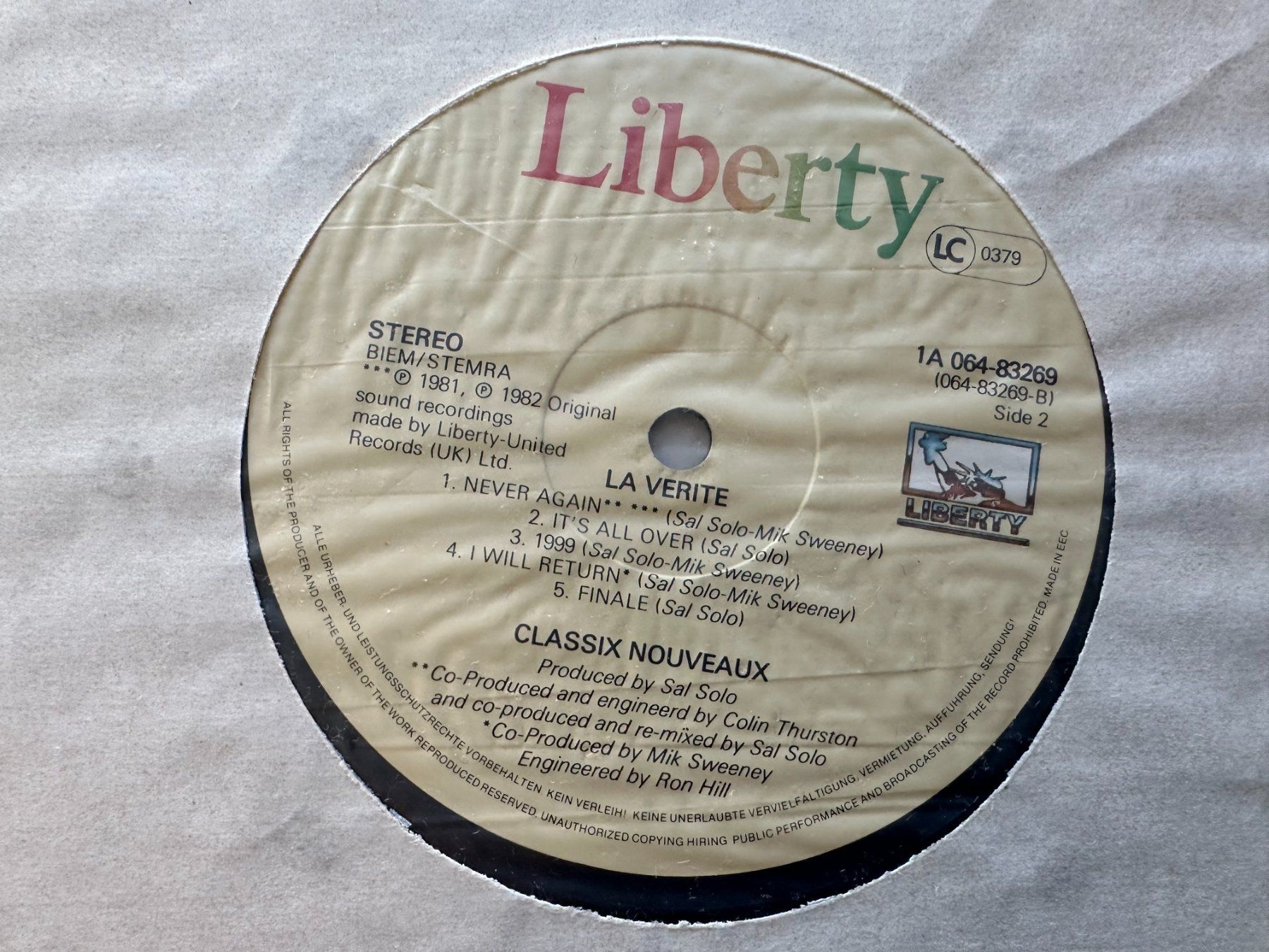 Dischi in vinile: CLASSIX NOUVEAUX LP LA VÉRITÉ - NEW WAVE – Usato da Sion venduto da jaipur1401 3